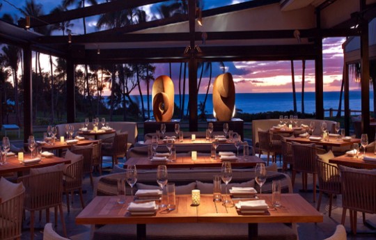 꾸미기_Morimoto Maui outdoor seating.jpg