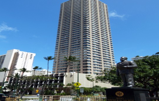 꾸미기_Holiday_Inn_Express_Honolulu_Waikiki_Exterior_2.jpg