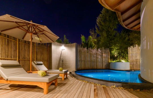 크기변환_09-Mai Pool Villa Garden View.jpg