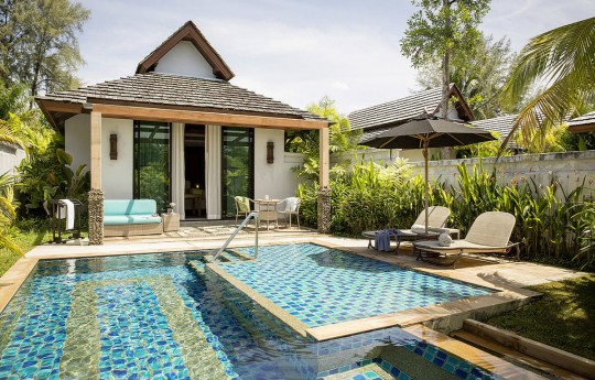 크기변환_csm_kl-bux3-superior-pool-bungalow-pool-1_313d8523c7.jpg